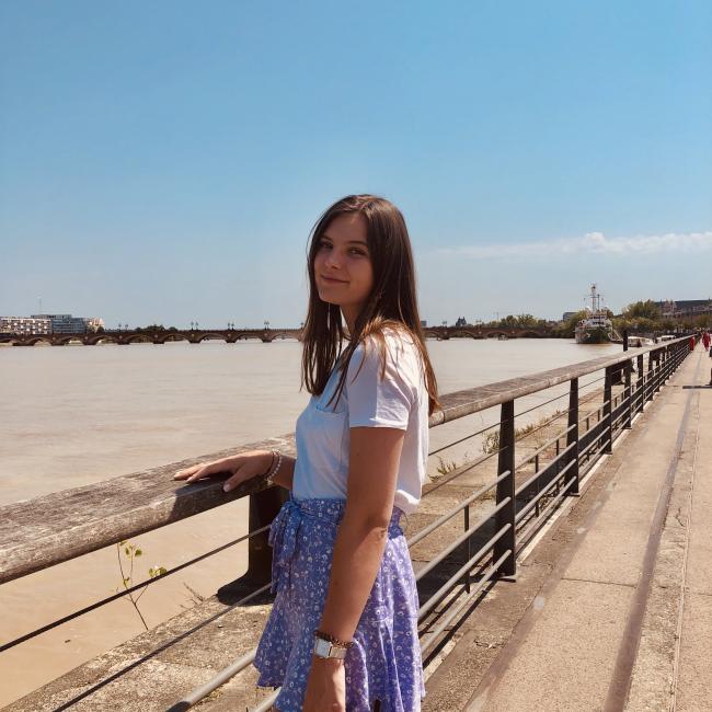 Baby-sitter in Nancy: Elona