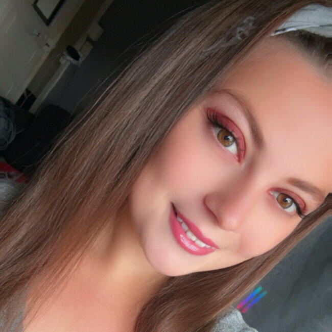 Babysitter in Saint-Quentin: Cleo