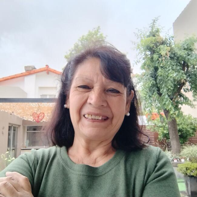 Babysitter in Berazategui: Ana