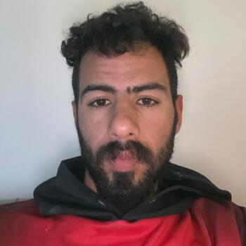 Babysitting job in Al Ḩadd: babysitting job Husain