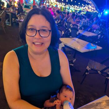 Babysitting job in Brisbane: babysitting job Charmaine
