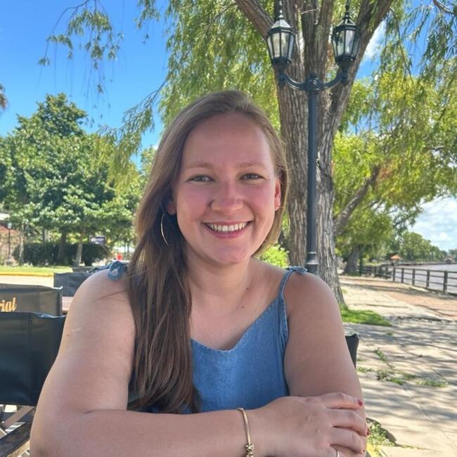 Babysitter in Curitiba: RAQUEL