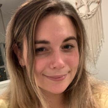 Babysitter in Wilmington: Helia