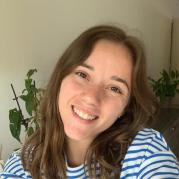 Babysitter in Le Poiré-sur-Vie: Clemence
