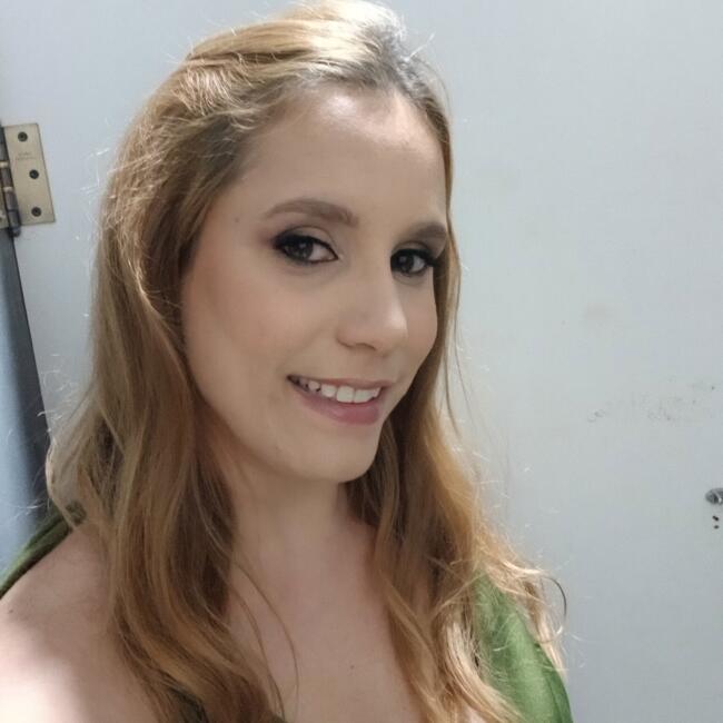 Babysitter in São José do Rio Preto: Juliana