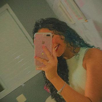 Babá em Goiânia: Julia