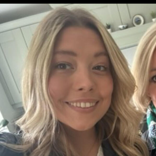 Babysitter in Newtownabbey: Lucy