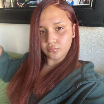 Babysitter Hemet: Valerie