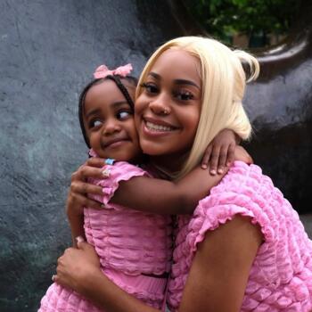 Babysitting job in Hamilton: babysitting job Brittany