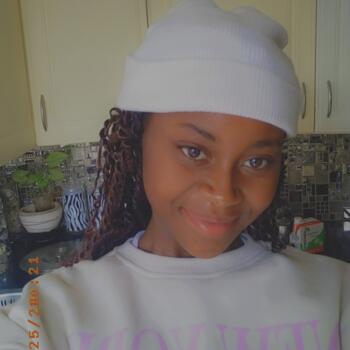 Babysitter in Soweto: Amanda