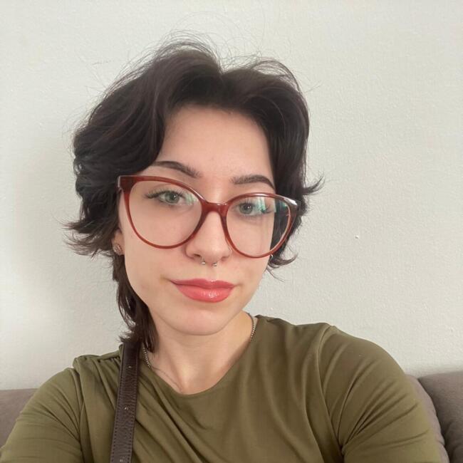 Babysitter in Bonn: Mădălina