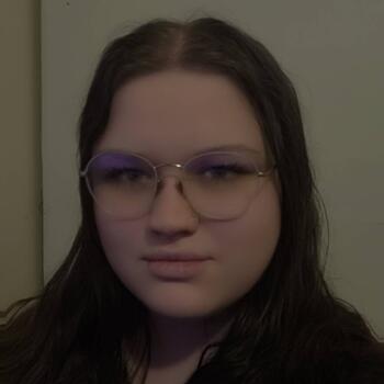 Babysitter in Adelaide: Kiara