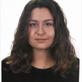Babysitter Riccione: Giulia