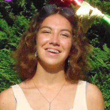 Babysitter in Champ-sur-Layon: Eva