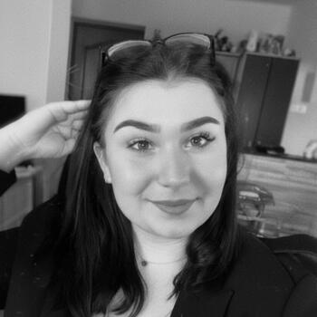 Bébiszitter Onga területén: Vivien