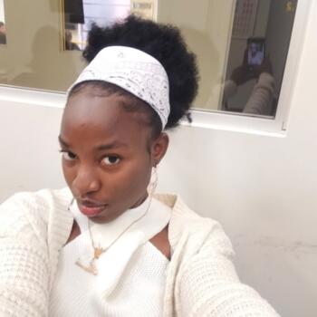 Babysitter in Colayrac-Saint-Cirq: Hannah