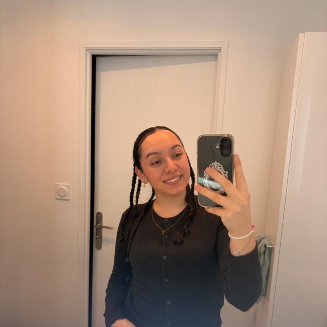Babysitter in Dijon: Safya