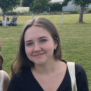 Babysitter in Tours: Jessy