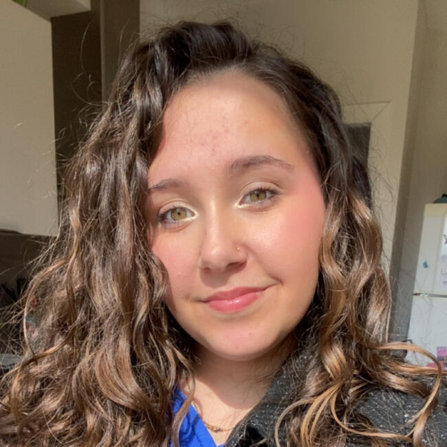 Babysitter in Castres: Lyana