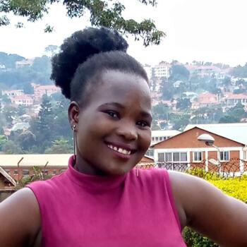 Nanny in Kampala: Akullu