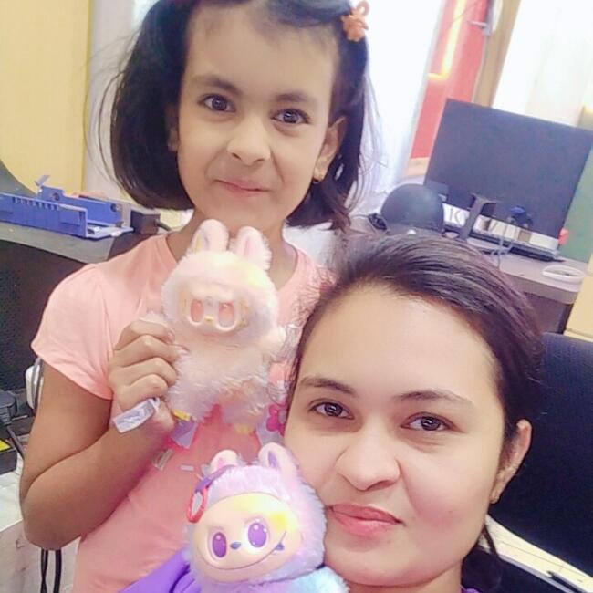 Surat में बेबीसिटिंग की नौकरी: Jyoti