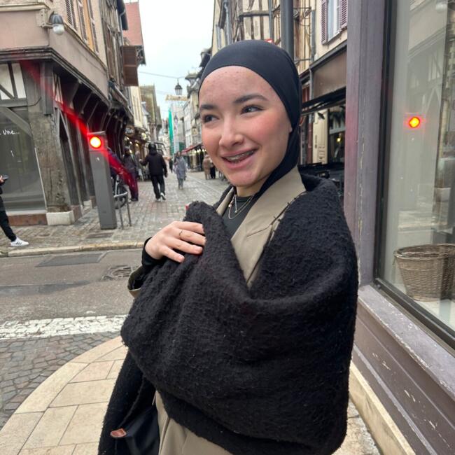 Babysitter in Troyes: Jenna