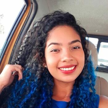 Babá em Fortaleza: Ana Karolina