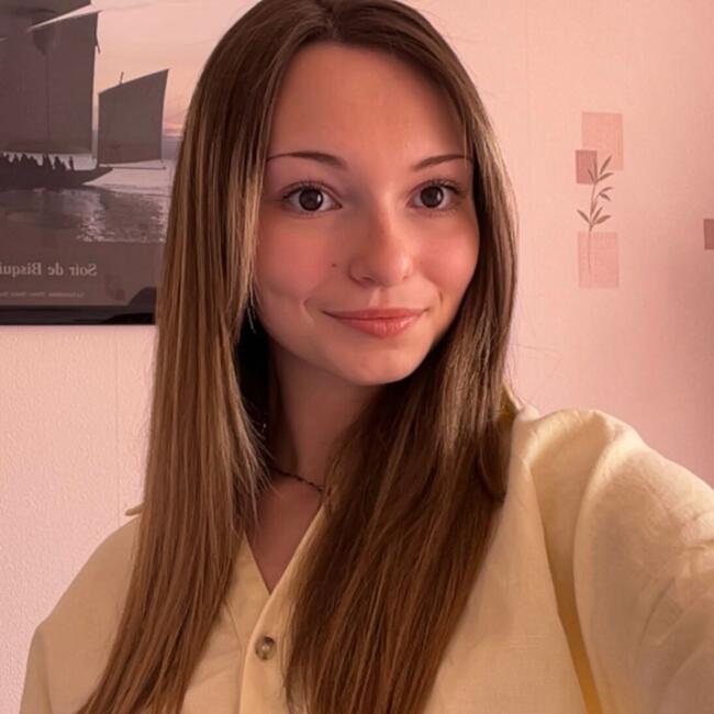 Babysitter in Villejuif: Eve