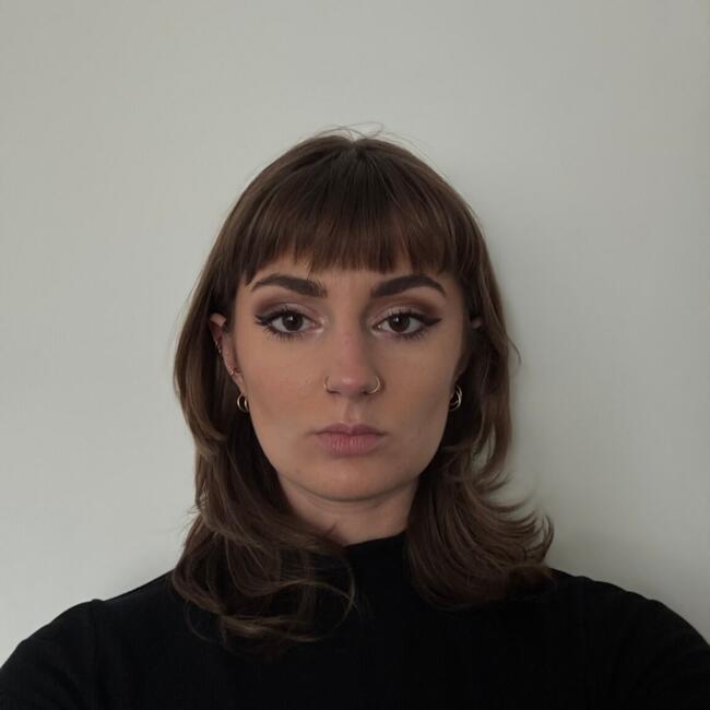 Babysitter in Paris: Lea