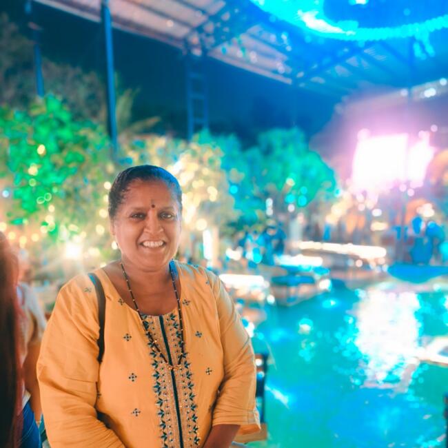 डोंबिवली में बेबीसिटर: Vanita