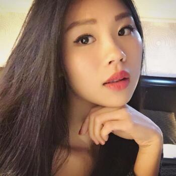 Babysitter in Singapore: Karena Chong