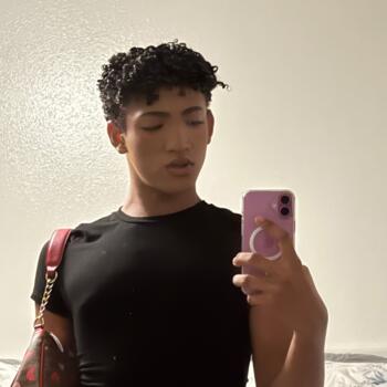 Babysitter in Anaheim: Victor