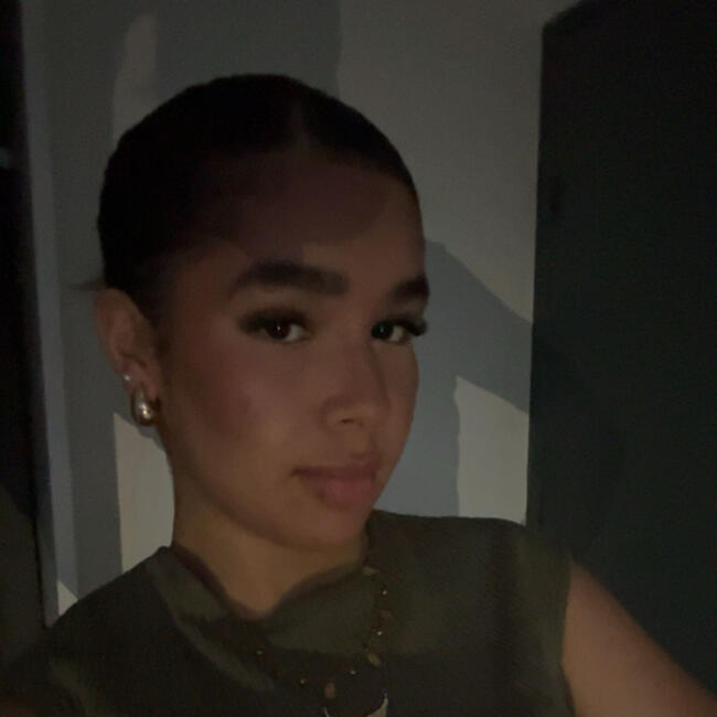 Babysitter in Feyzin: Myriam