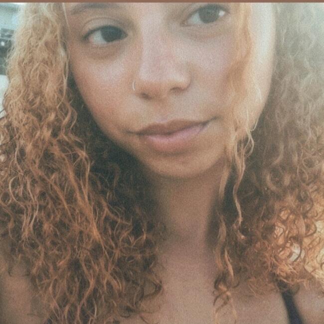 Babysitter in Macaé: Nathalia