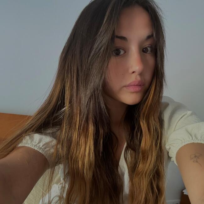 Babysitter in Aveiro: Luana