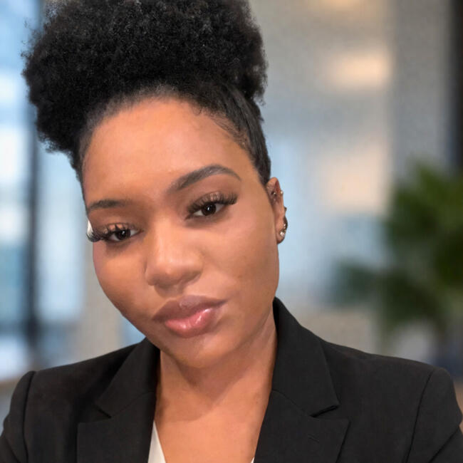 Babysitter in Portmore: Demoya