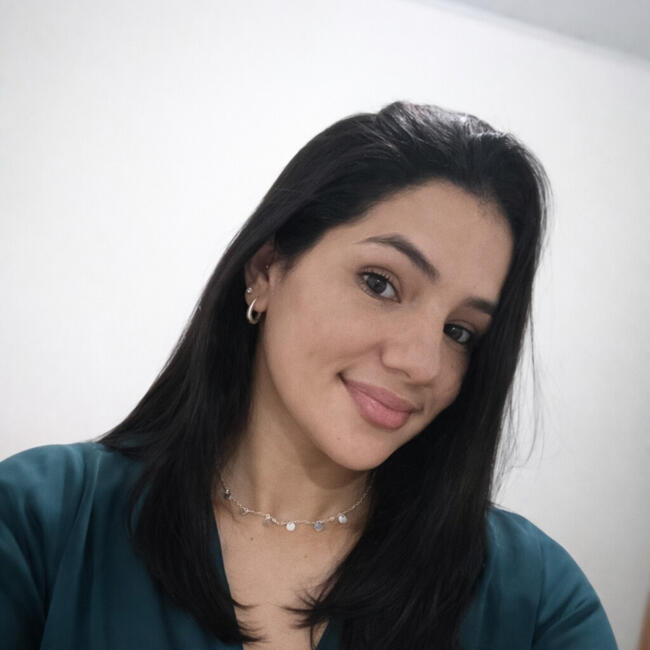 Babysitter in Cuiabá: Glazielly