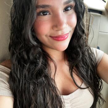 Babysitter in Hackensack: Mariana