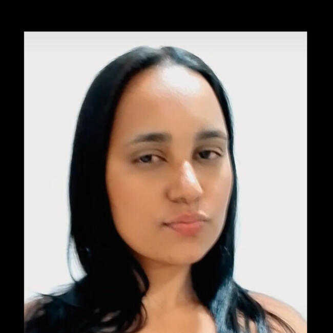 Babá em Brasília: Raiane