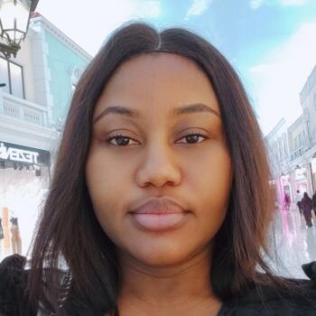 جليسة أطفال في الدوحة: Mercy