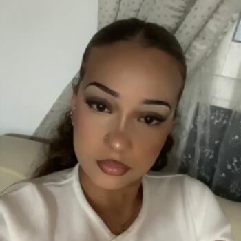 Babysitter in Vienna: Dina