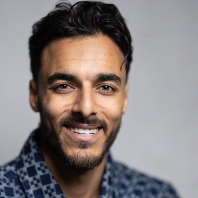 Babysitter in Paris: Nabil