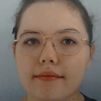 Babysitter in Saint-Remy-du-Nord: ELINA