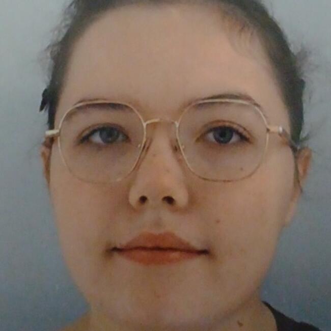 Babysitter in Saint-Remy-du-Nord: ELINA