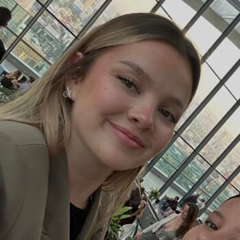 Babysitter in Saint-Aubin-de-Médoc: Anaïs