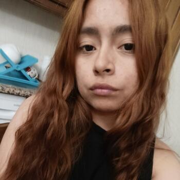 Canguro en Pedrola: Lesly Flores