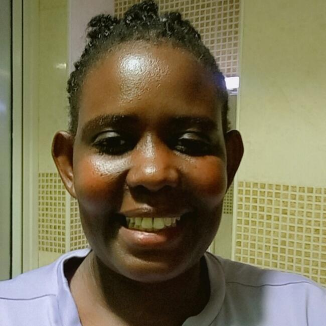 جليسة أطفال في دبي: Lydia