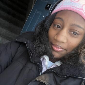 Babysitter Indianapolis: Raven