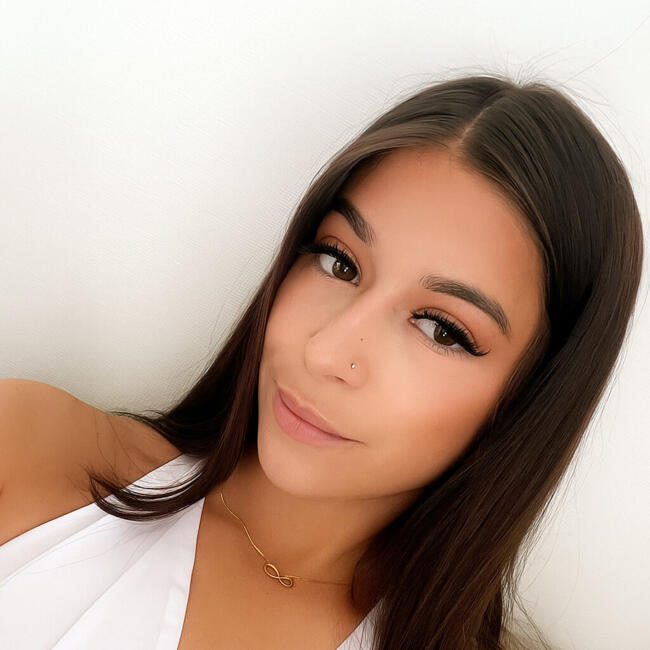 Babysitter in Chinon: Chloe