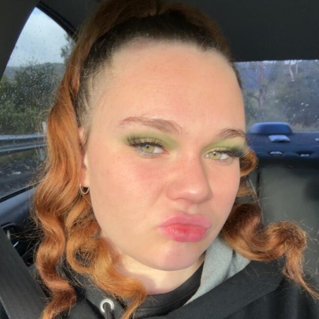 Babysitter in Central Coast: Issy